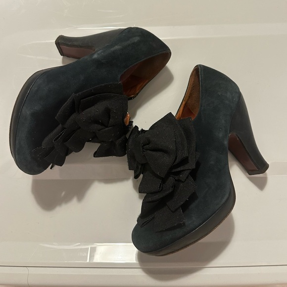 Chie Mihara Shoes - Chie Mihara Navy Blue Suede and Leather Heels with Bow Detail Size 36 1/2